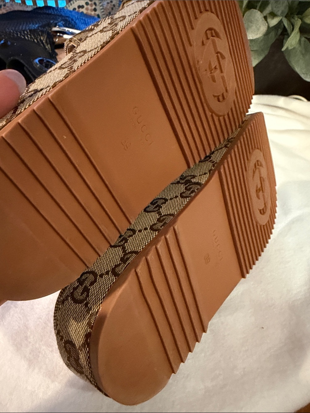 Gucci Beige and Brown GG Canvas Slide Mules 8.5 39 - Picture 6 of 7